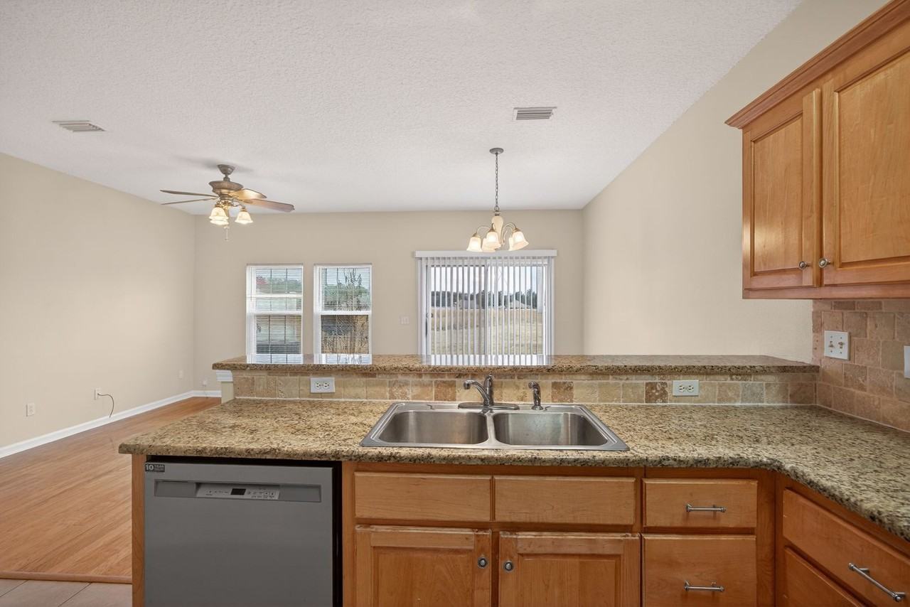 12296 Coconut Grove Ct - Photo 3 of 25