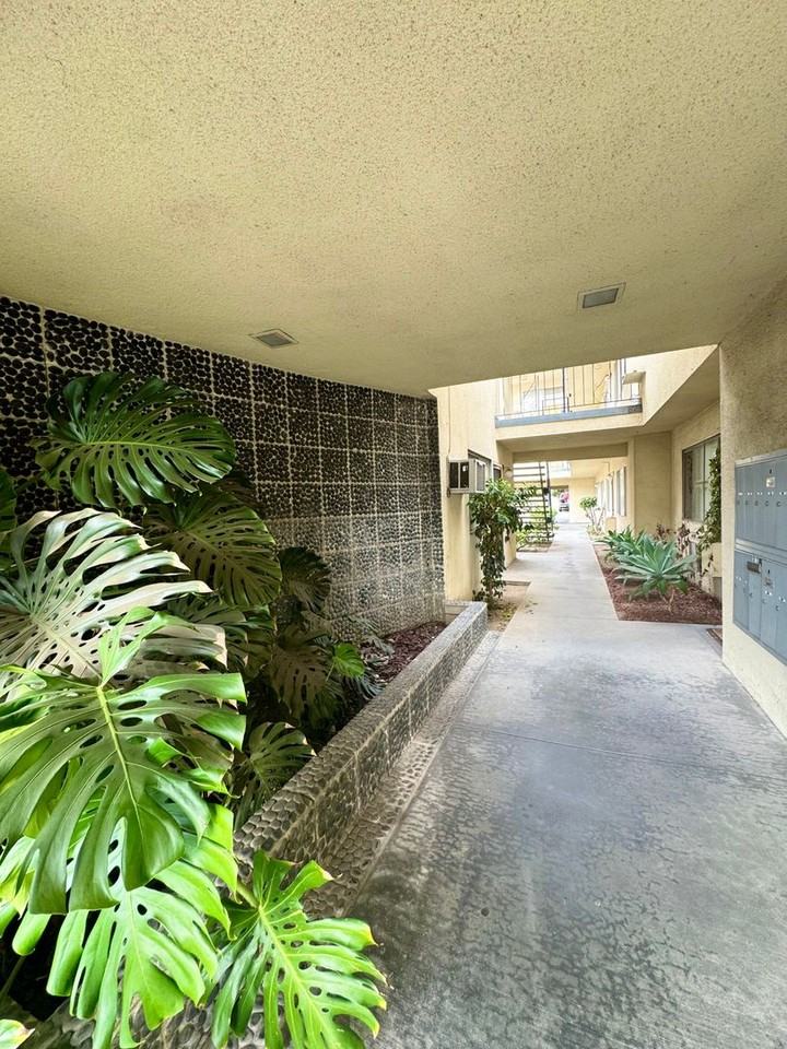 Temple City Blvd - 5708 - Photo 4 of 19