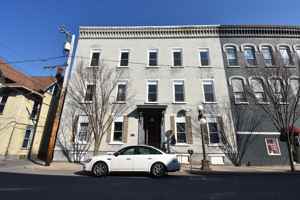 featured image of 312 N Grove St