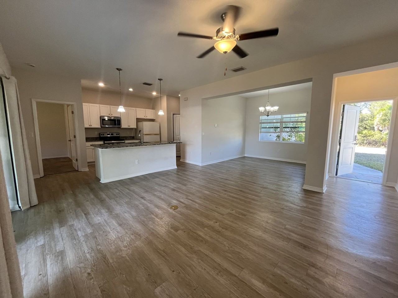 3602 Waffle Ter - Photo 3 of 27