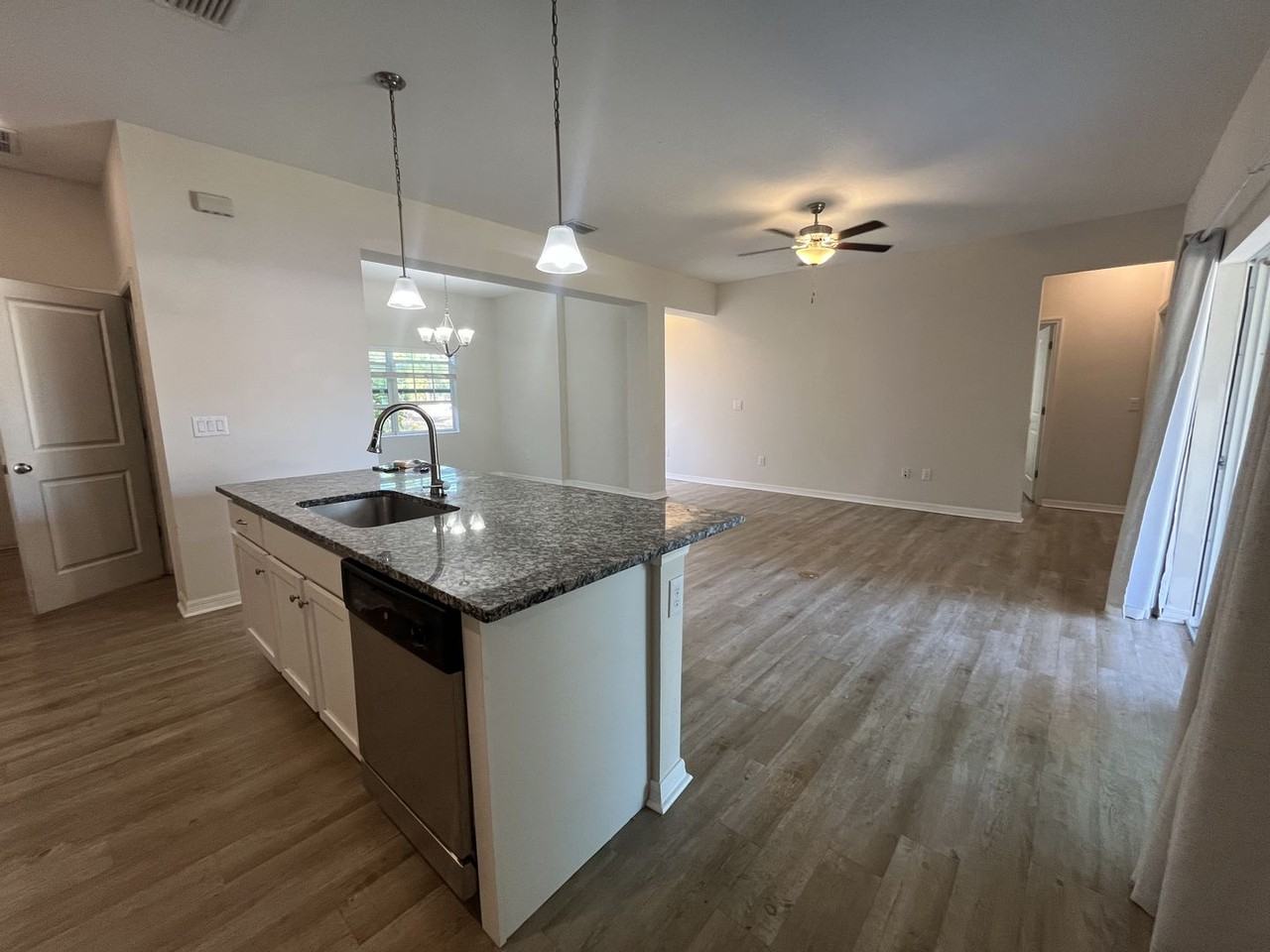 3602 Waffle Ter - Photo 4 of 27