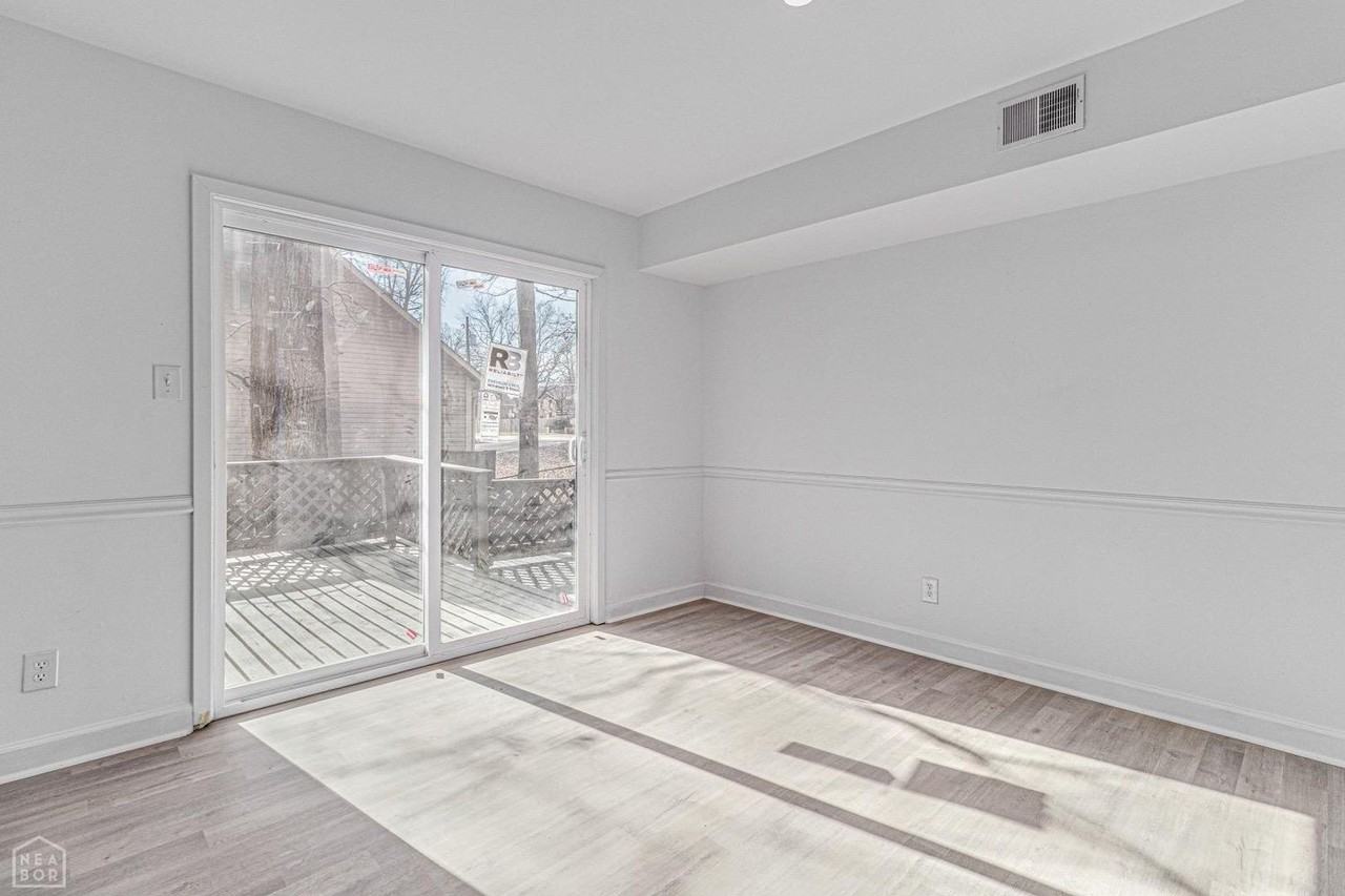 1504 Metzler Ln - Photo 6 of 10