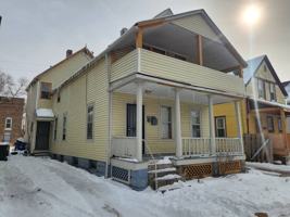 featured image of 1065 E 77th St