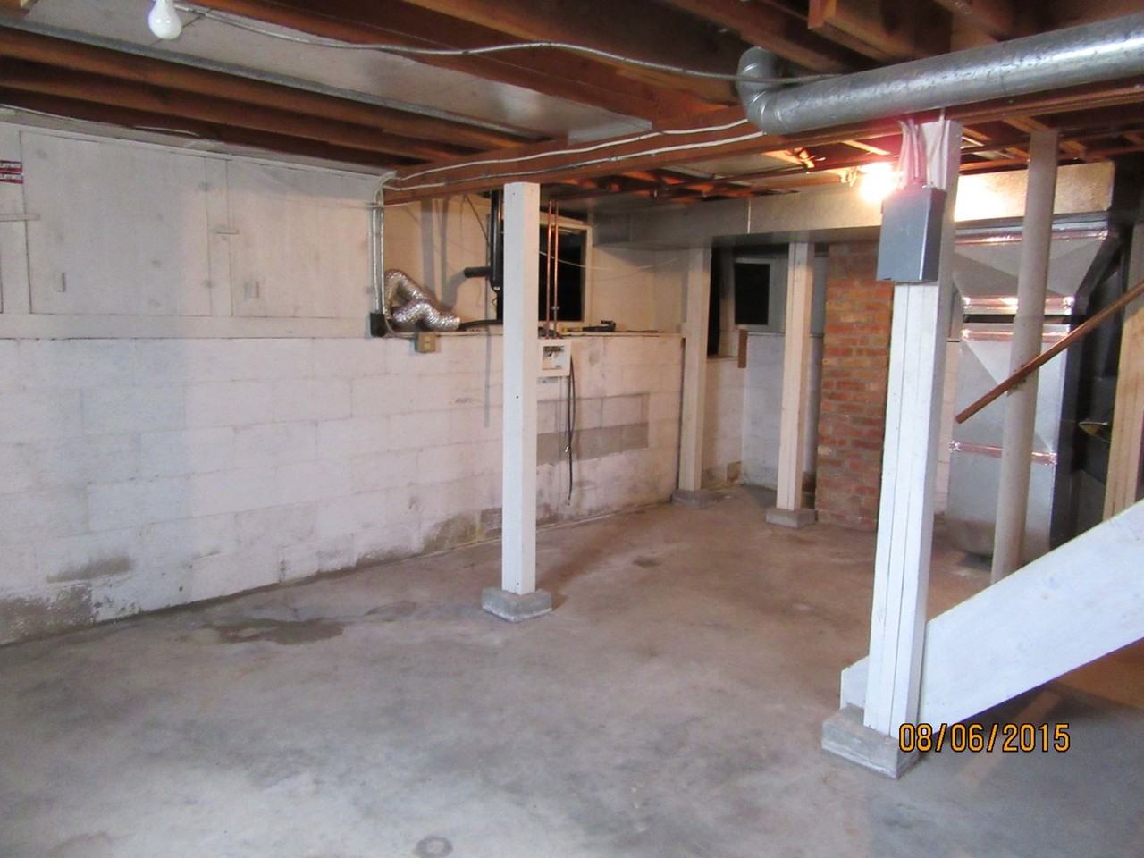 720 11th Ave N - Photo 3 of 9