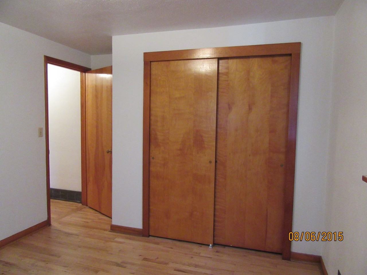 720 11th Ave N - Photo 6 of 9