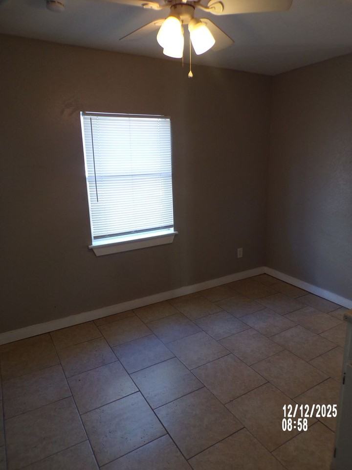 804 Sw Park Ave #B - Photo 5 of 11