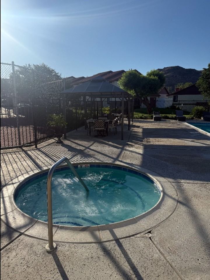 Quail Ridge Apartments - Photo 4 of 14