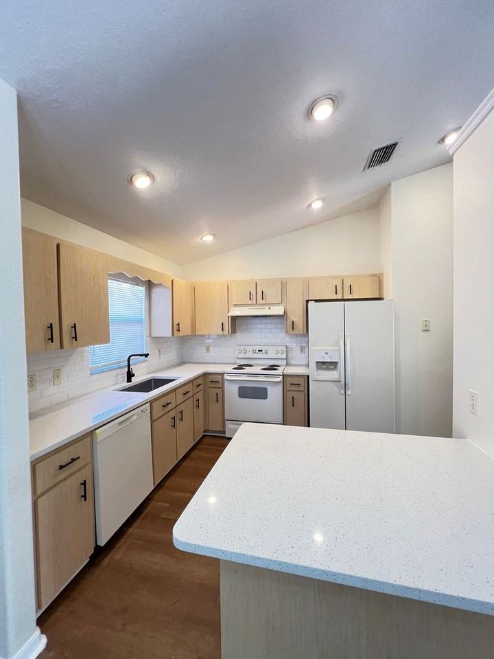 8341 Sw 135th Loop - Photo 5 of 24