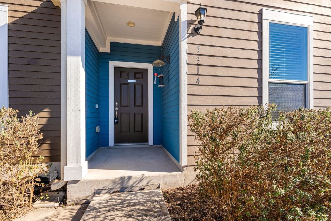 5314 Golden Canary Ln - Photo 2 of 18