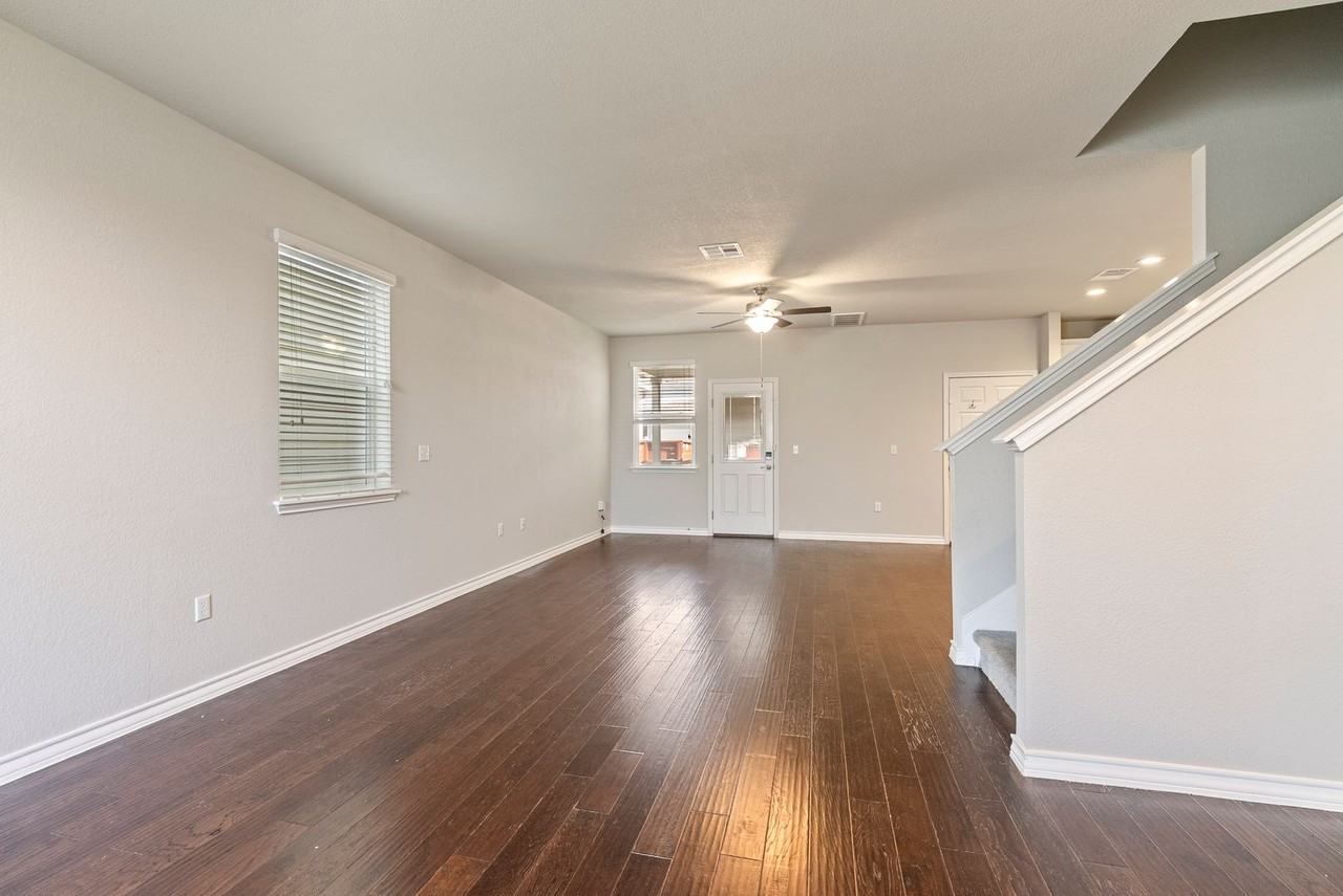 5314 Golden Canary Ln - Photo 6 of 18