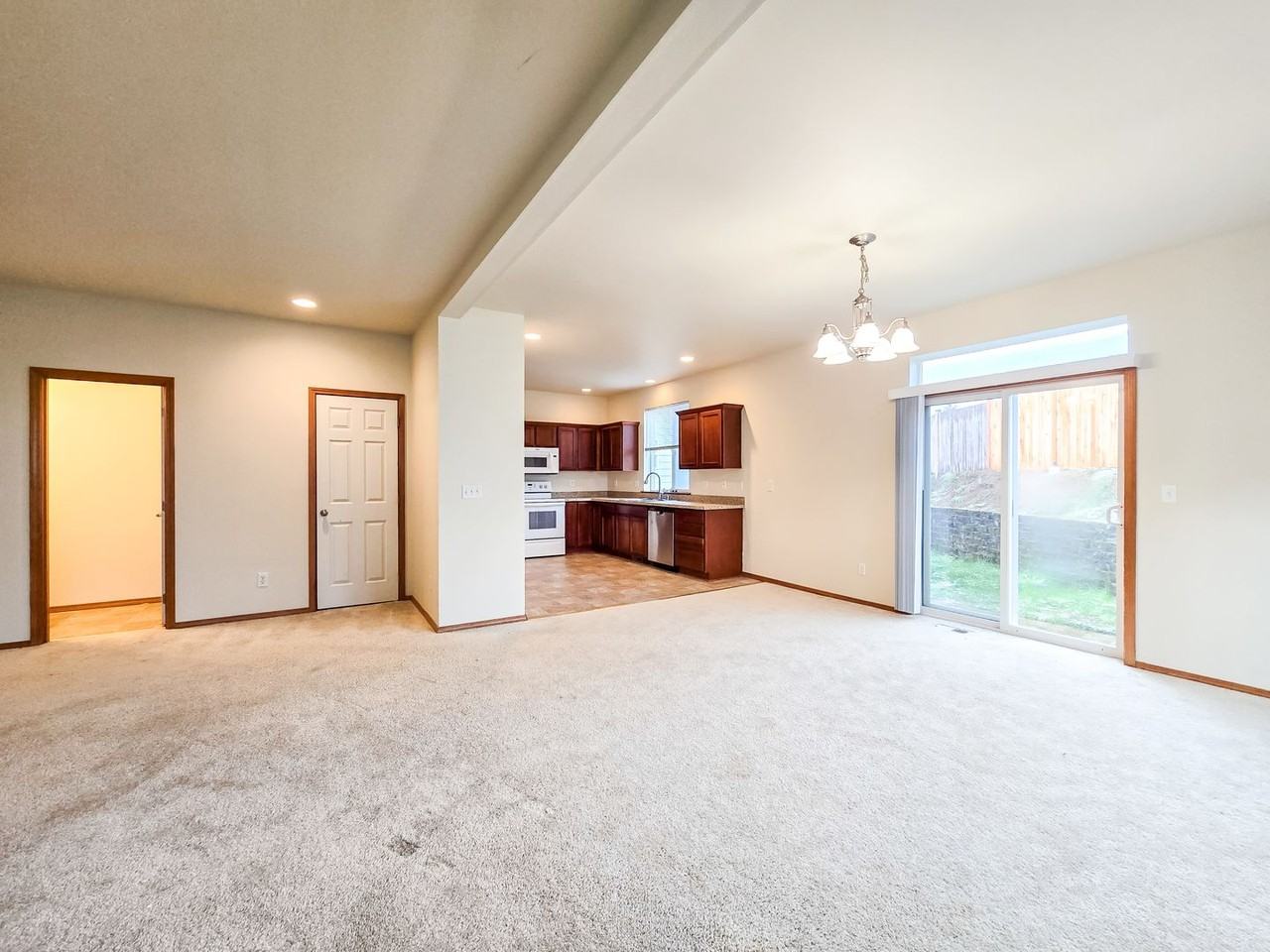 1926 83rd Dr Ne - Photo 7 of 16