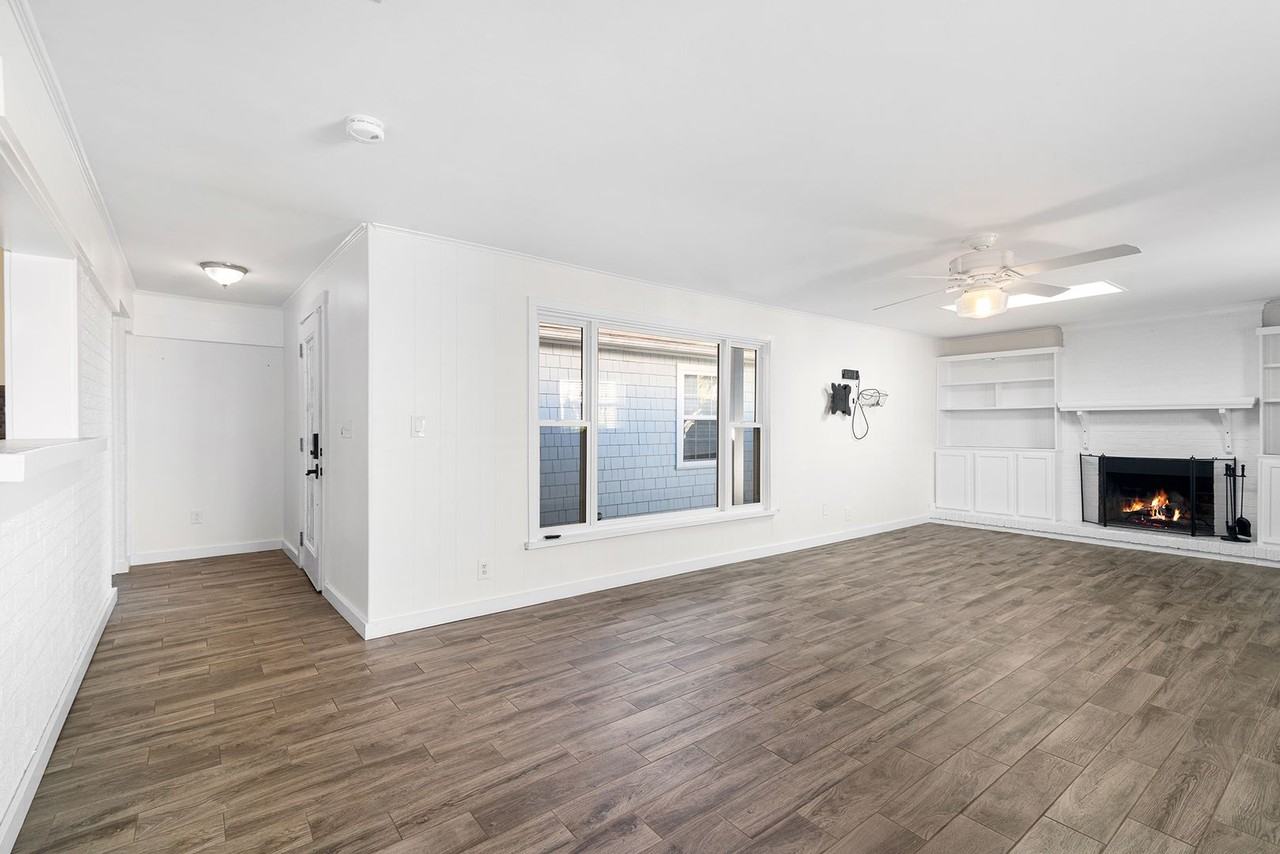 370 10th St - Photo 7 of 25