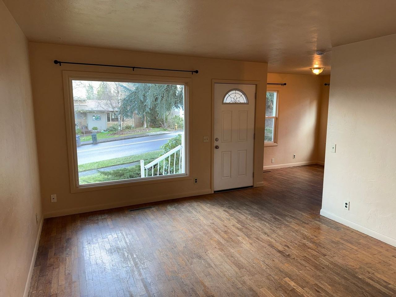 3490 Donald St - Photo 6 of 29