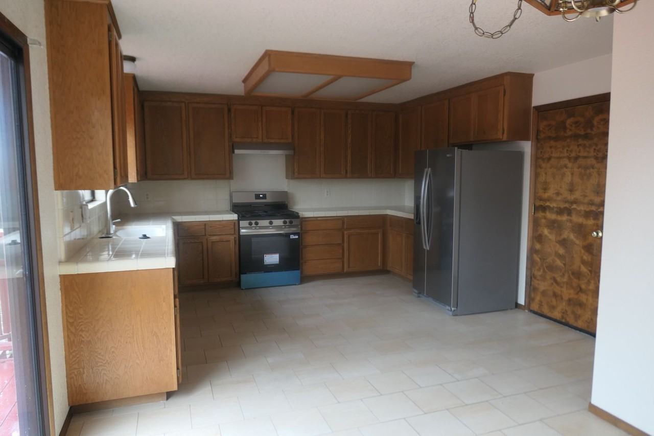 41 Melwood St - Photo 6 of 31