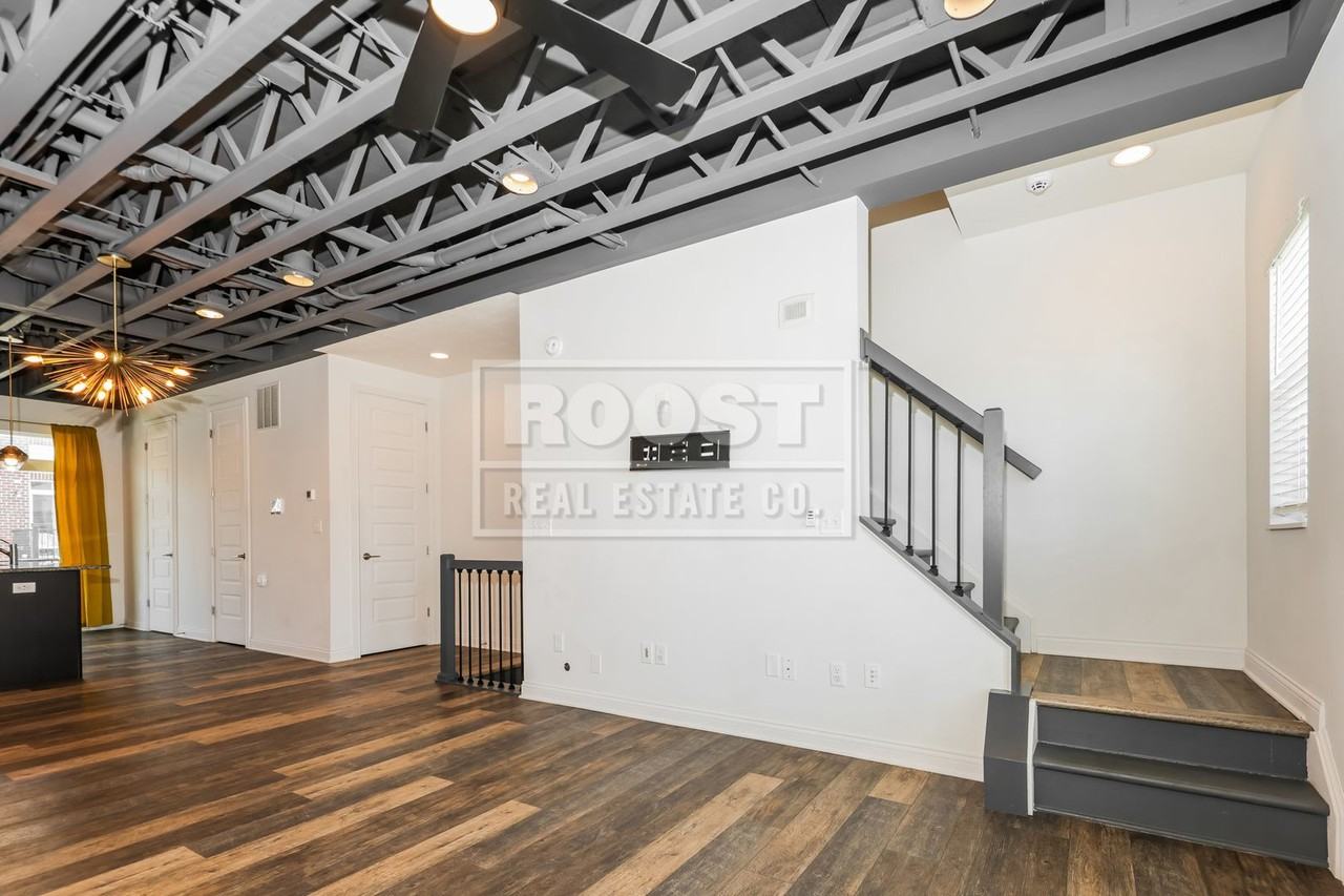 10 N Center St - Photo 4 of 15