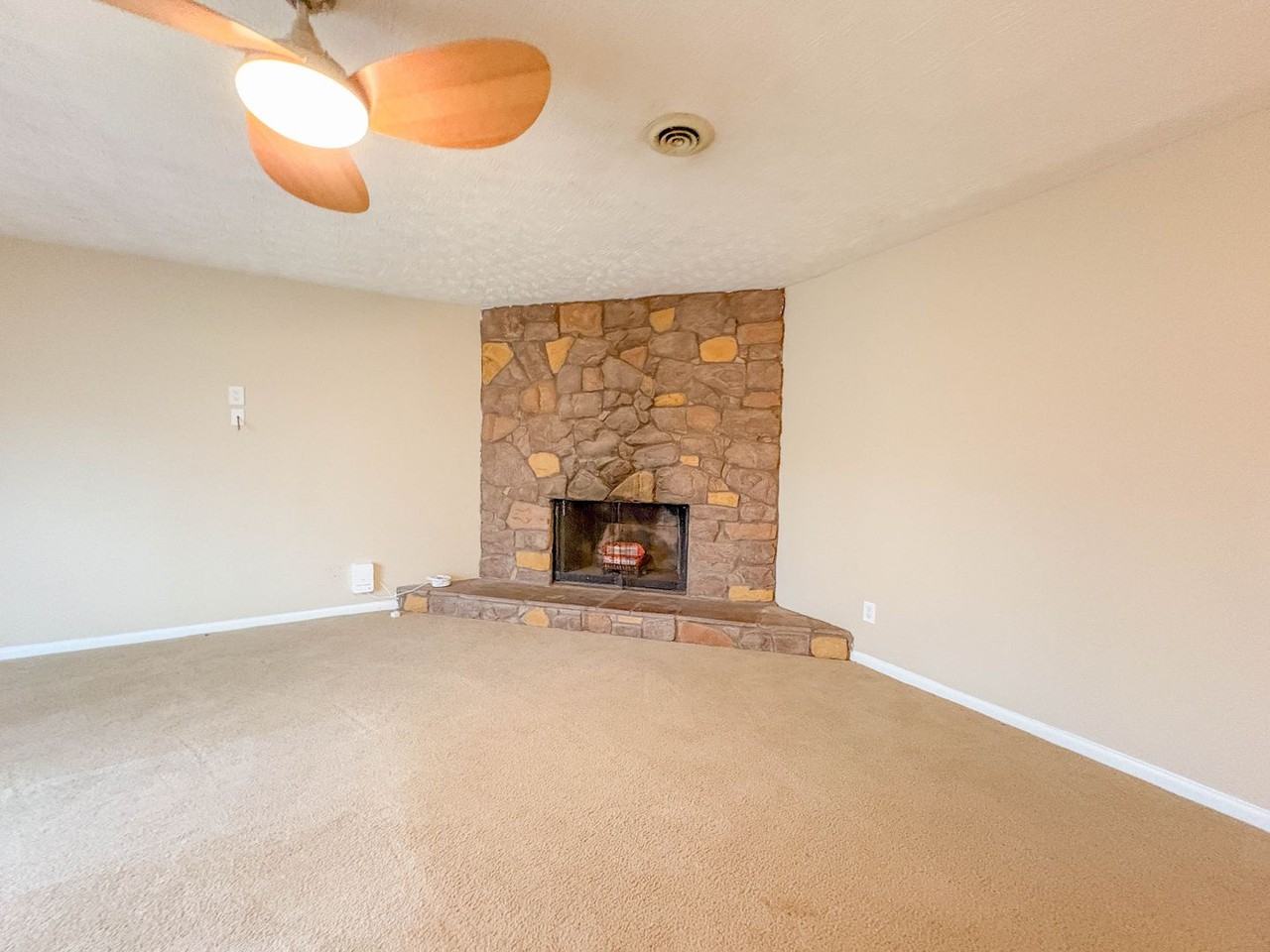 6552 Gristmill Rd - Photo 4 of 17