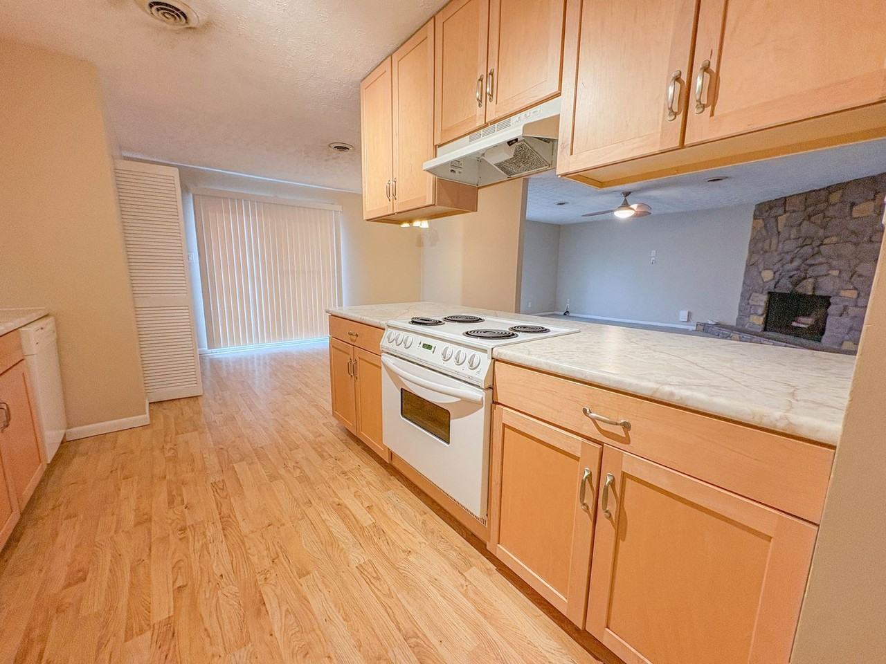 6552 Gristmill Rd - Photo 7 of 17