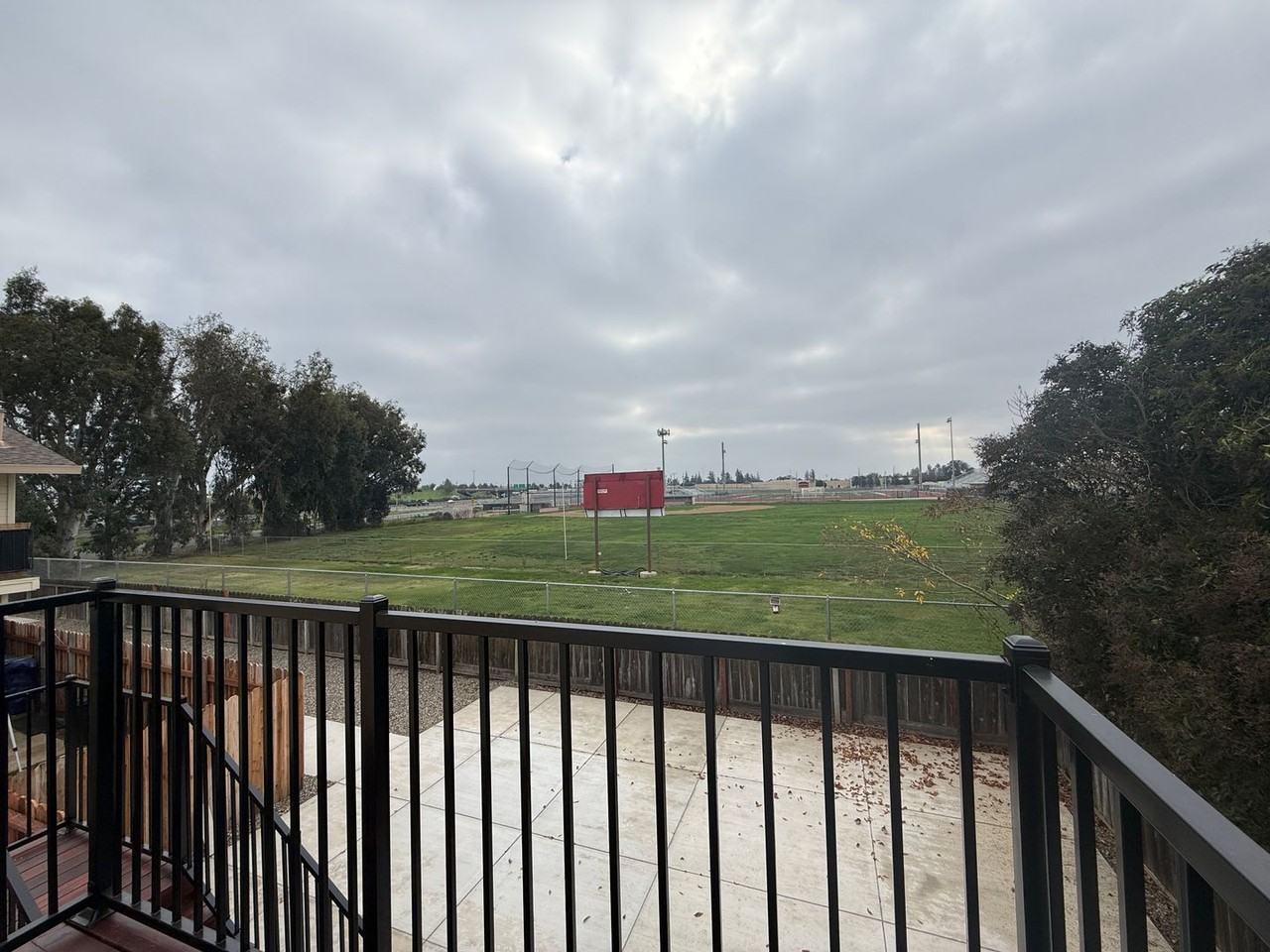 250 Camellia Way - Photo 6 of 16