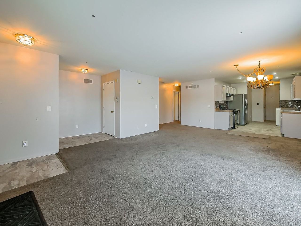 272 Martin Luther King Jr Blvd S - Photo 3 of 32