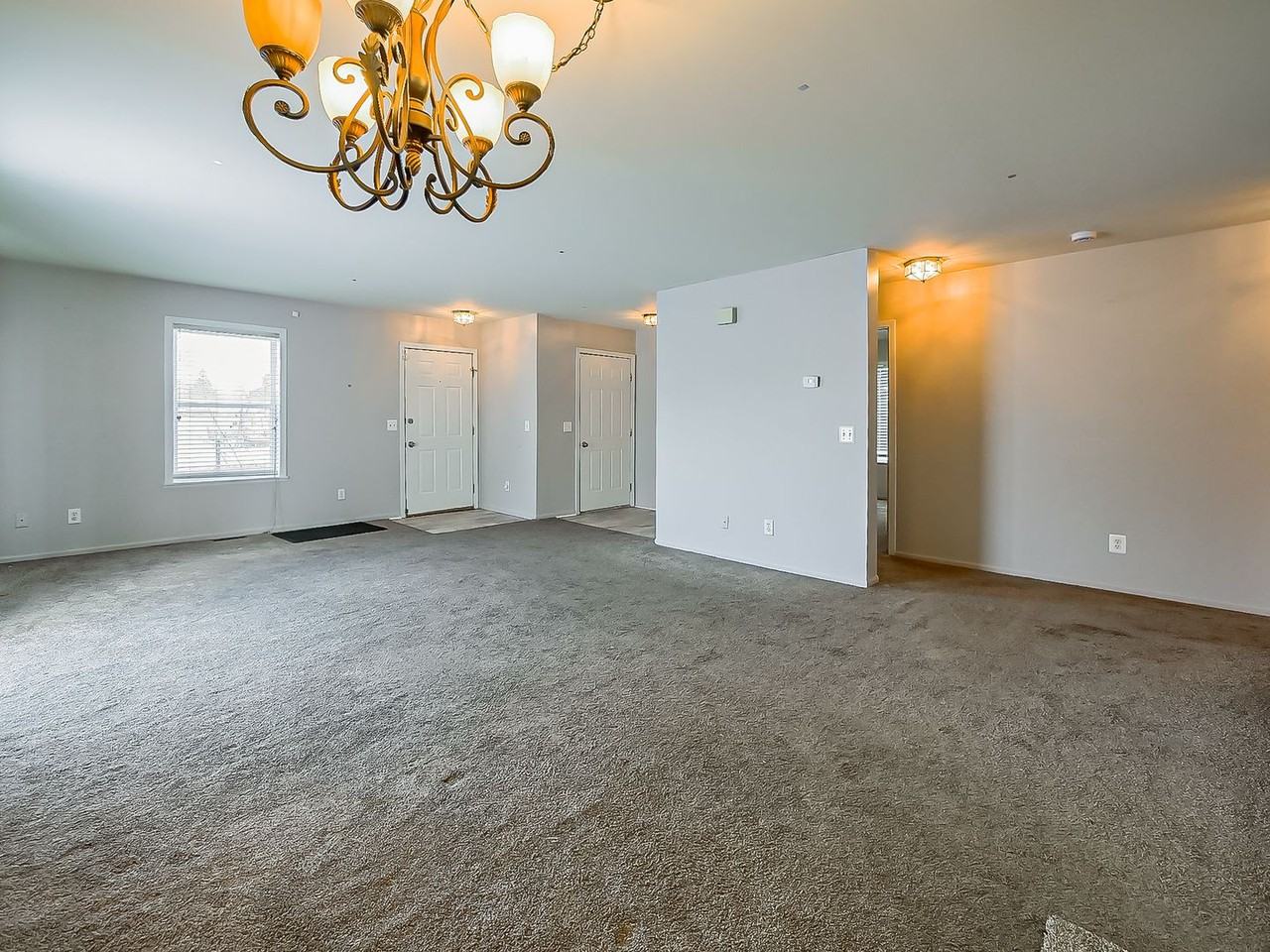 272 Martin Luther King Jr Blvd S - Photo 5 of 32