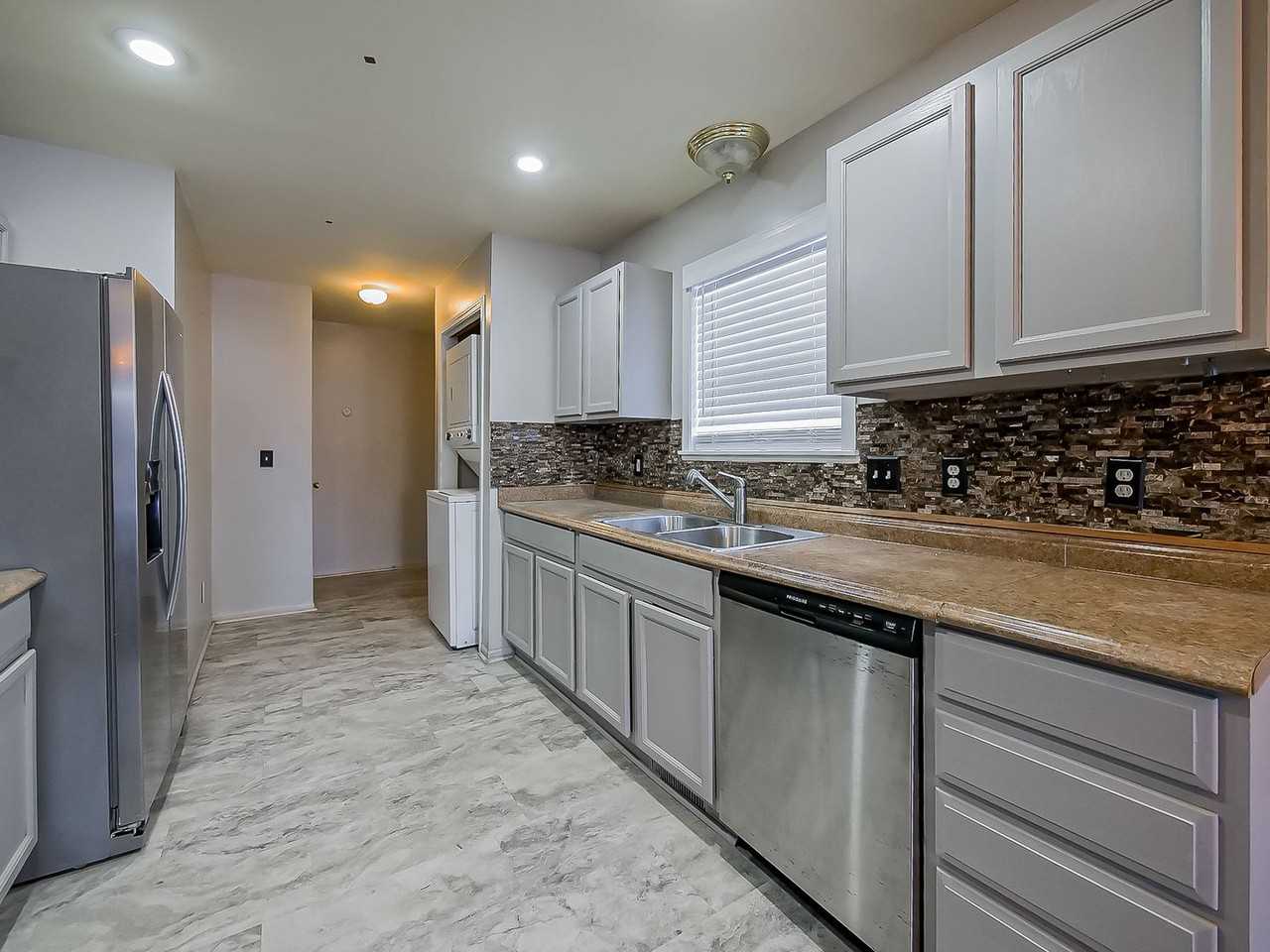 272 Martin Luther King Jr Blvd S - Photo 7 of 32