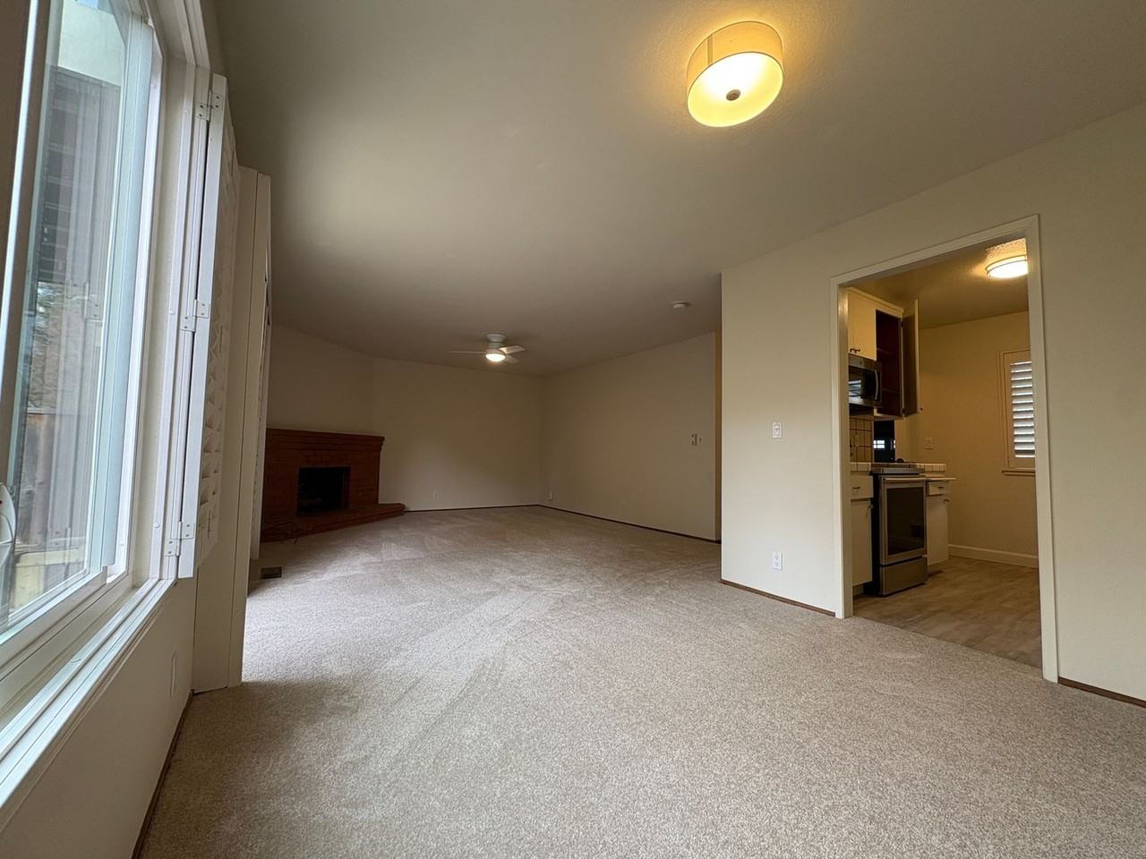 950 Boranda Ave #10 - Photo 5 of 21