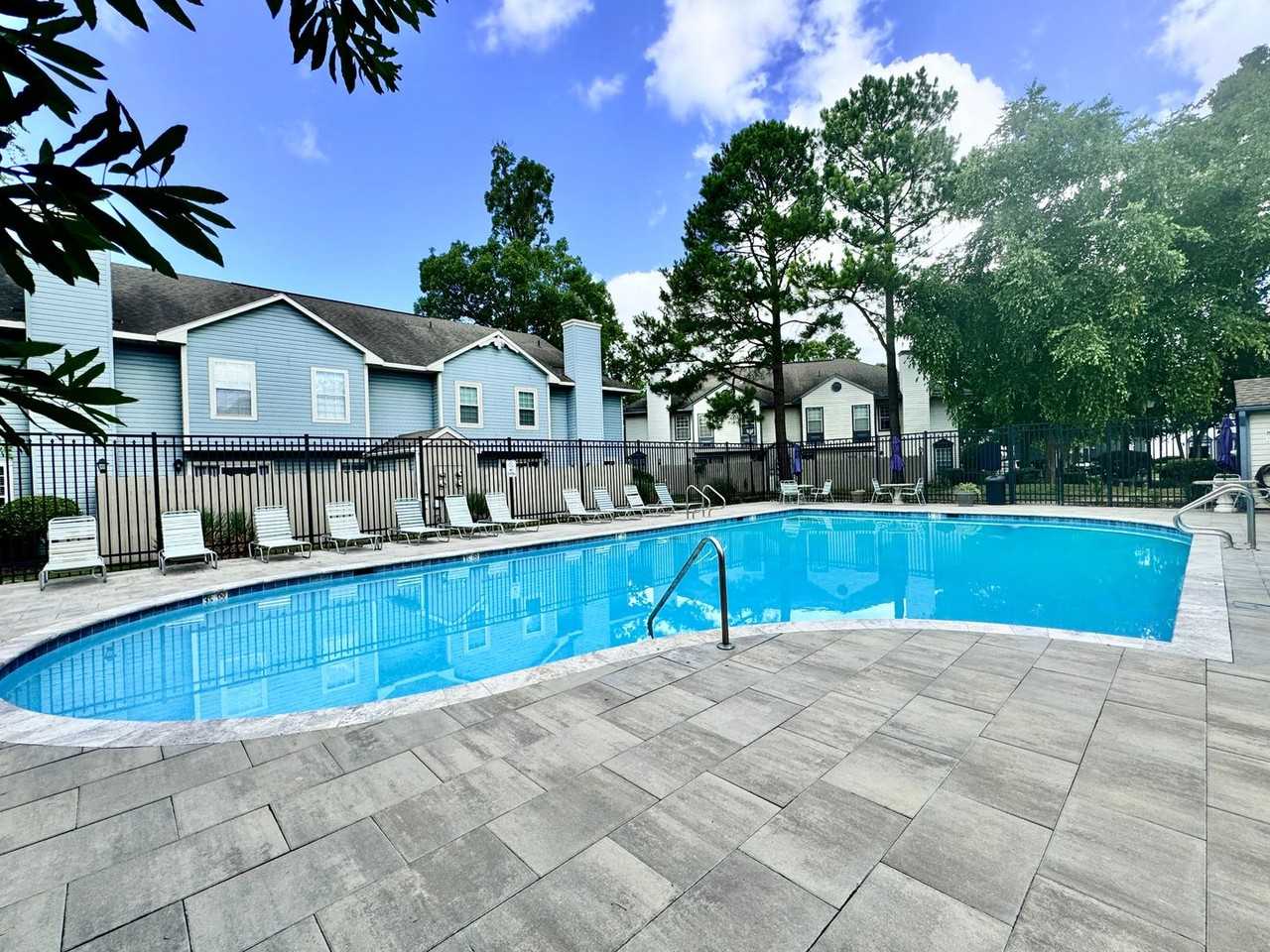 4530 Genoa Cir - Photo 3 of 40