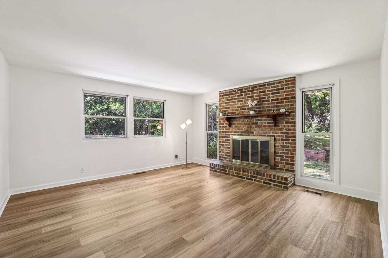 3705 Donaldson Dr - Photo 3 of 22