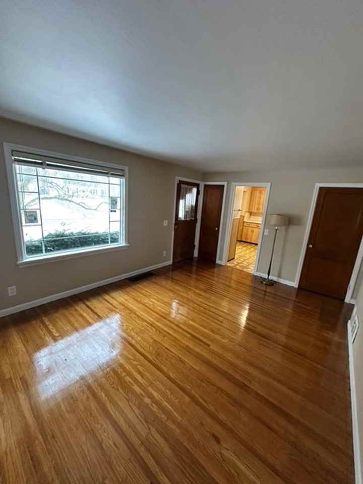 108 Glenbrook Rd - Photo 3 of 21