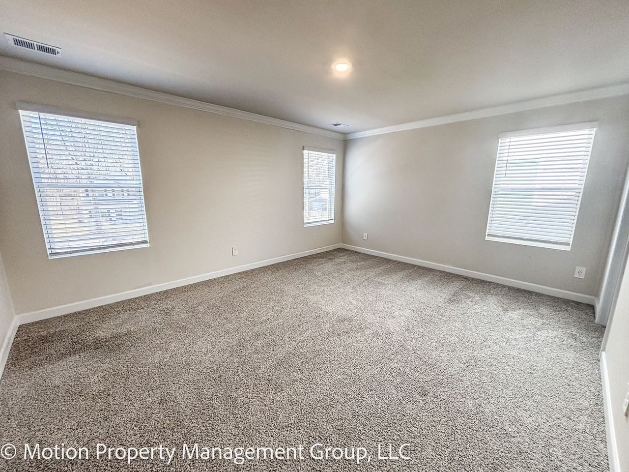 5041 Kellaher Pl - Photo 4 of 14