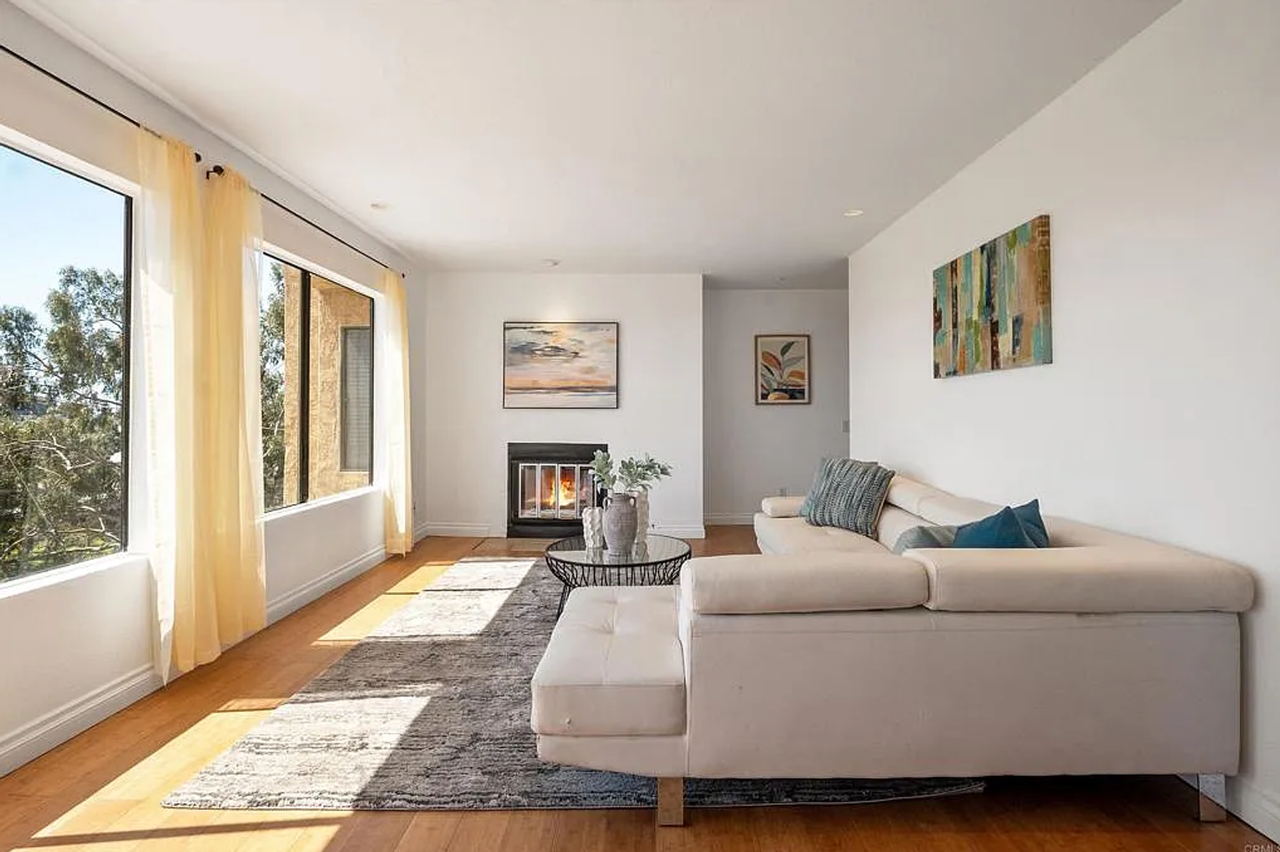 2849 E St #19 - Photo 5 of 17