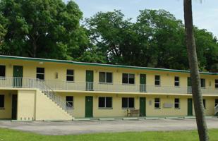 featured image of 1761 Fowler St