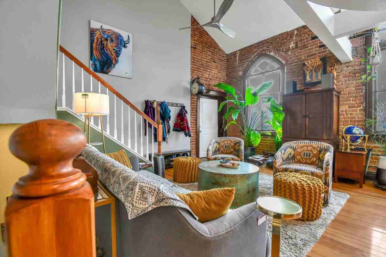 549 W 1st Ave - Photo 6 of 32