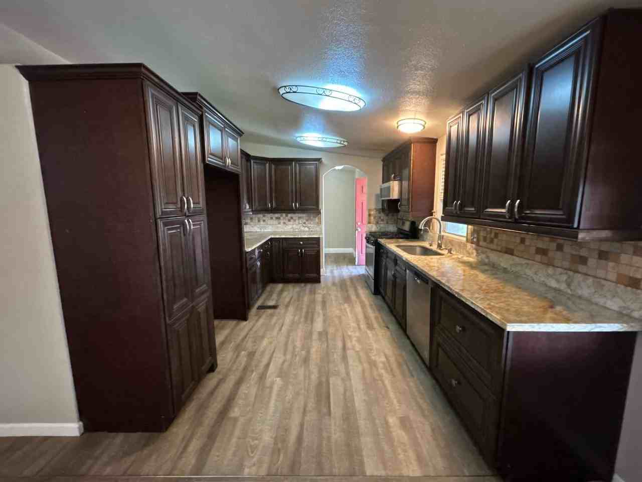 3132 Mccullagh Rd - Photo 7 of 20