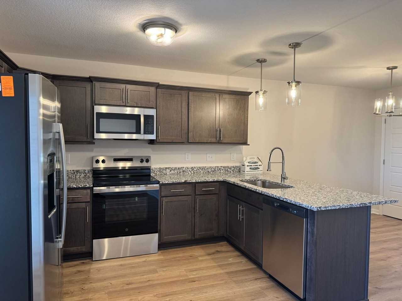 130 Quarry Point Dr - Photo 7 of 20