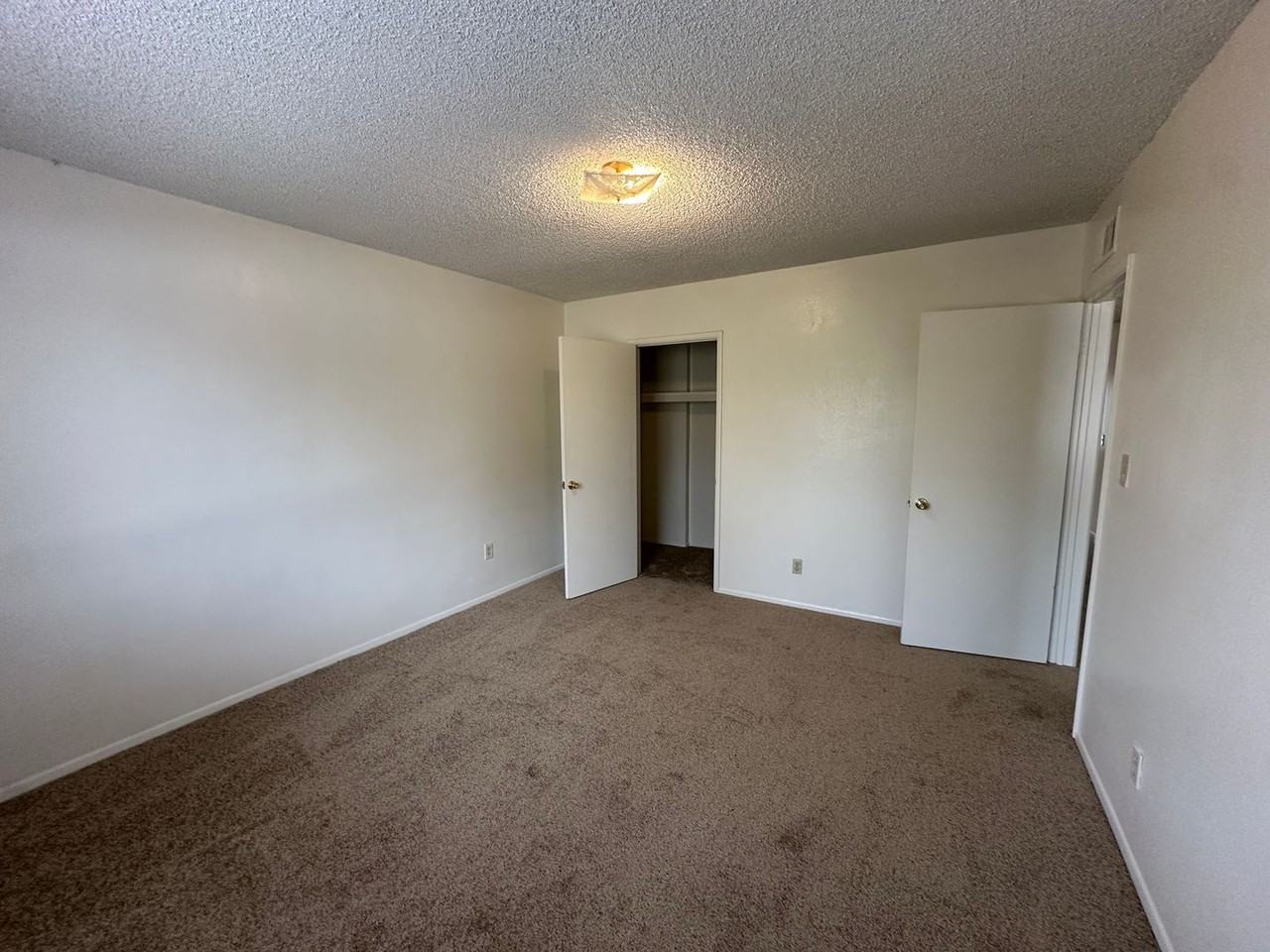 810 S Kolb Rd #4 - Photo 5 of 8