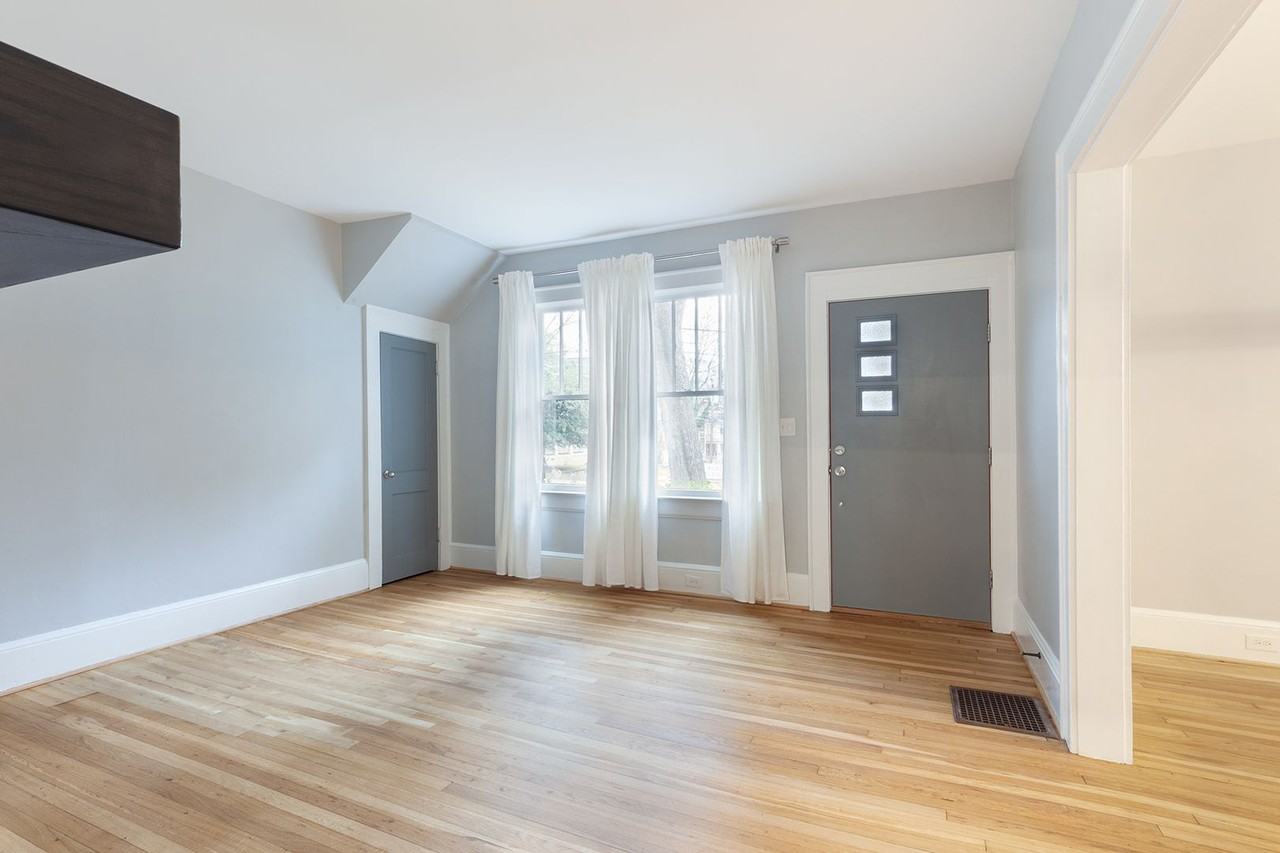 720 Argonne Ave Ne ##Ne - Photo 6 of 23