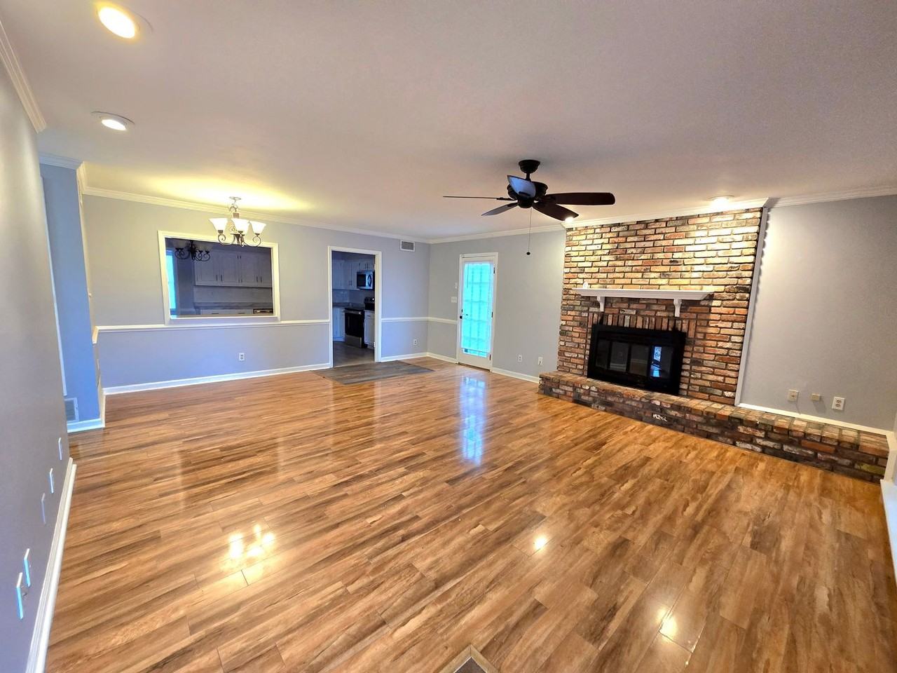 1211 Dalraida Rd - Photo 2 of 22