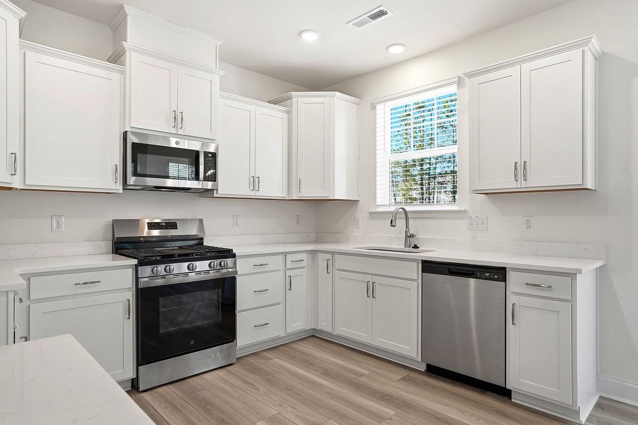 78 Creekhaven Dr - Photo 3 of 30