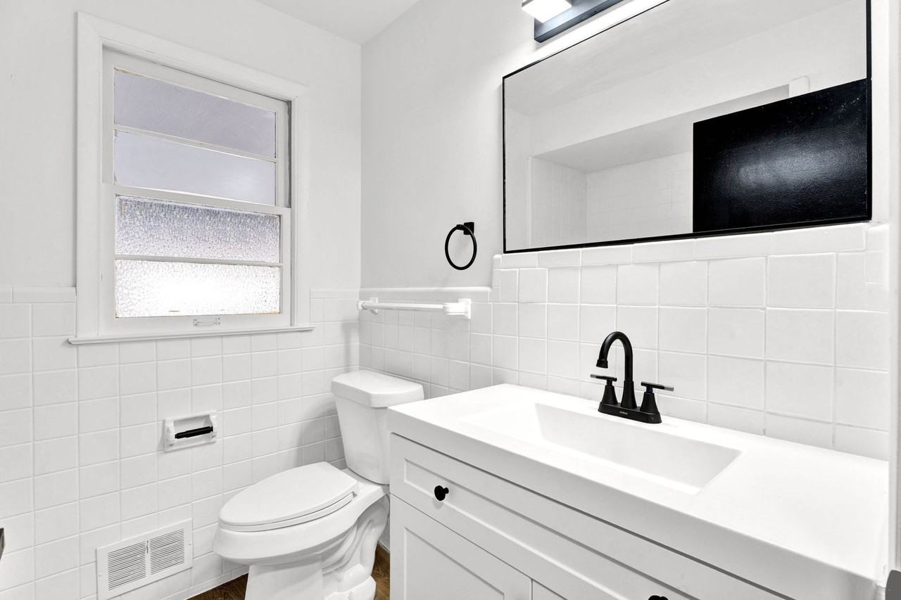 2580 Walnut Lake Rd - Photo 6 of 27