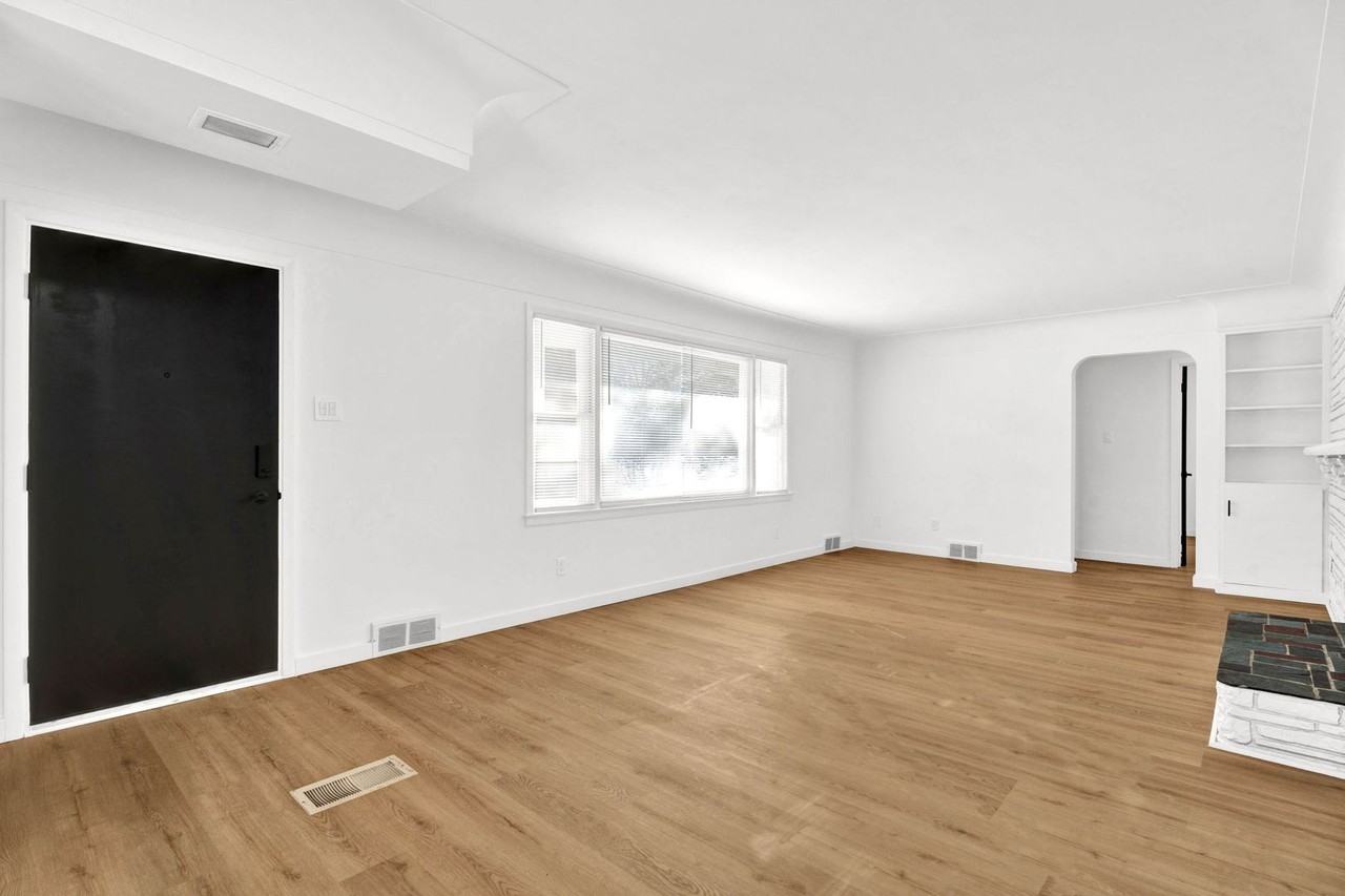 2580 Walnut Lake Rd - Photo 7 of 27