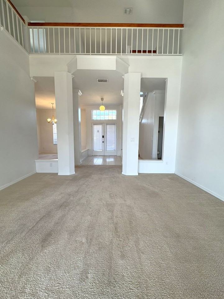 3940 Corveta Ct - Photo 3 of 25