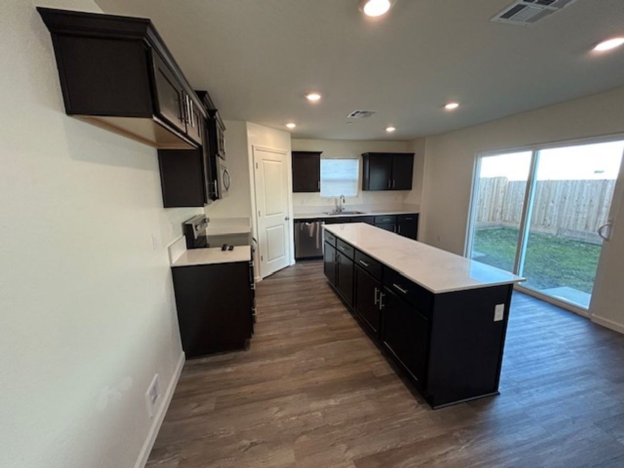 1902 Oak Meadow Ct - Photo 6 of 13