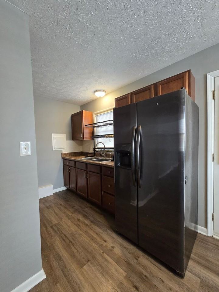 2716 Veach Rd - Photo 3 of 8