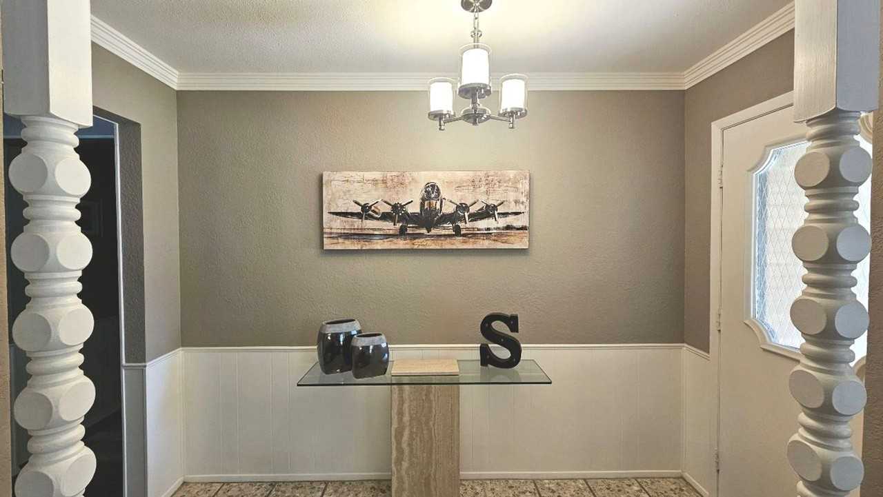 2418 Helena Cir - Photo 4 of 19