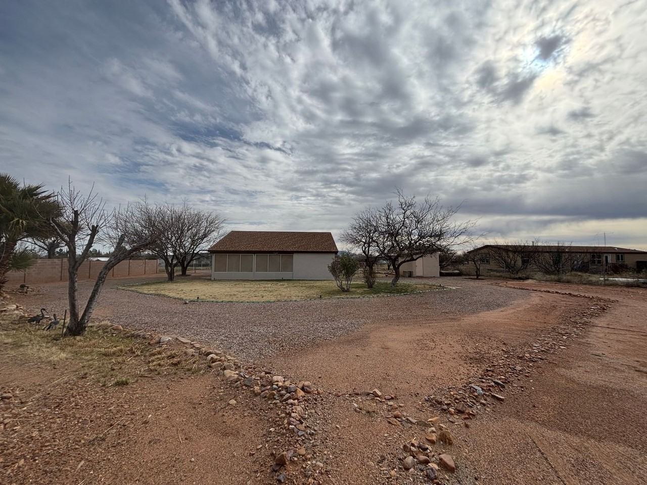 5342 S San Pedro Ave - Photo 5 of 40