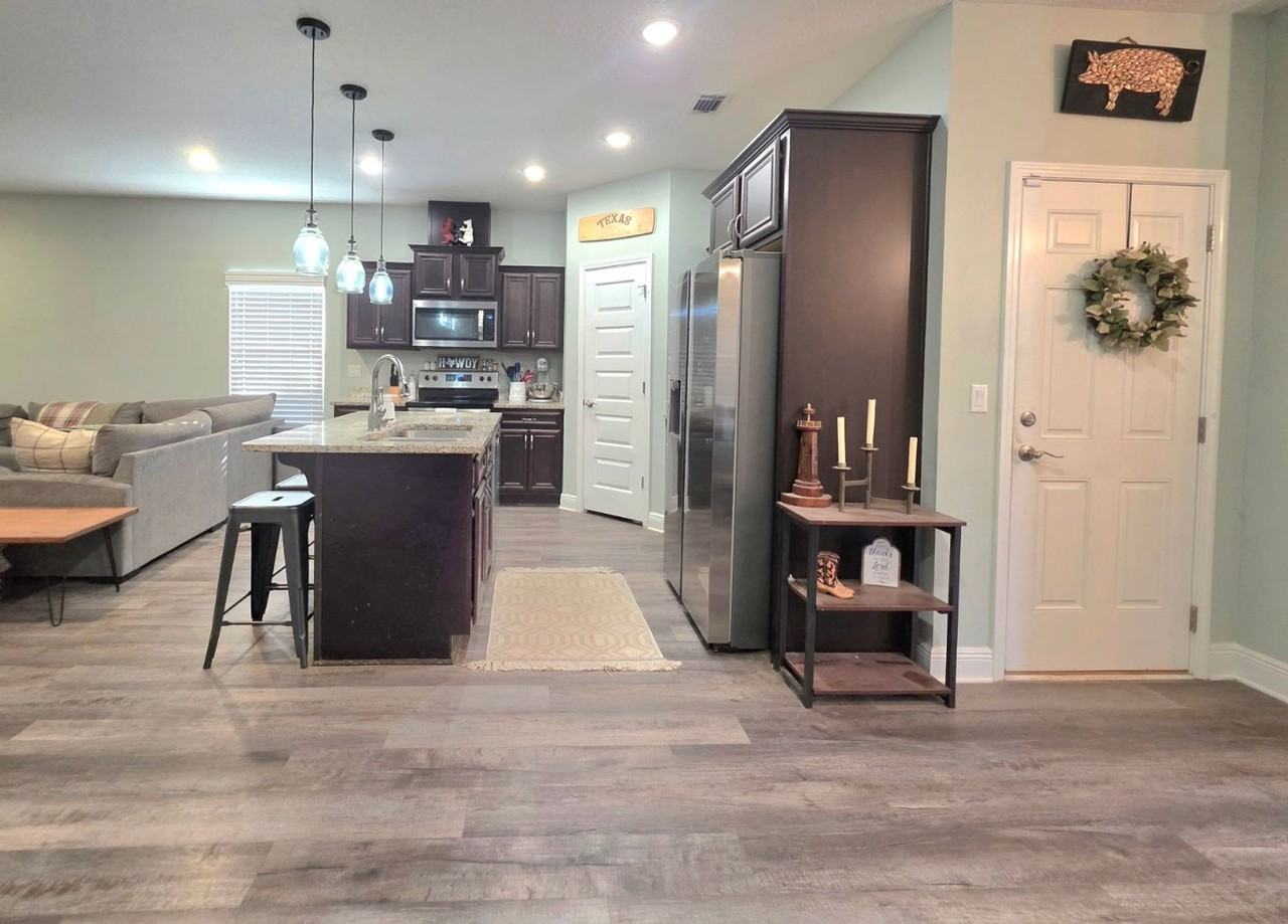 876 Smiley Cir - Photo 5 of 20