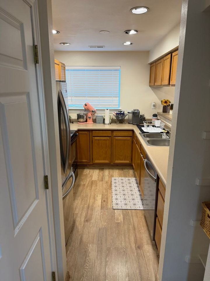 5958 Gunbarrel Ave Apt A - Photo 3 of 26