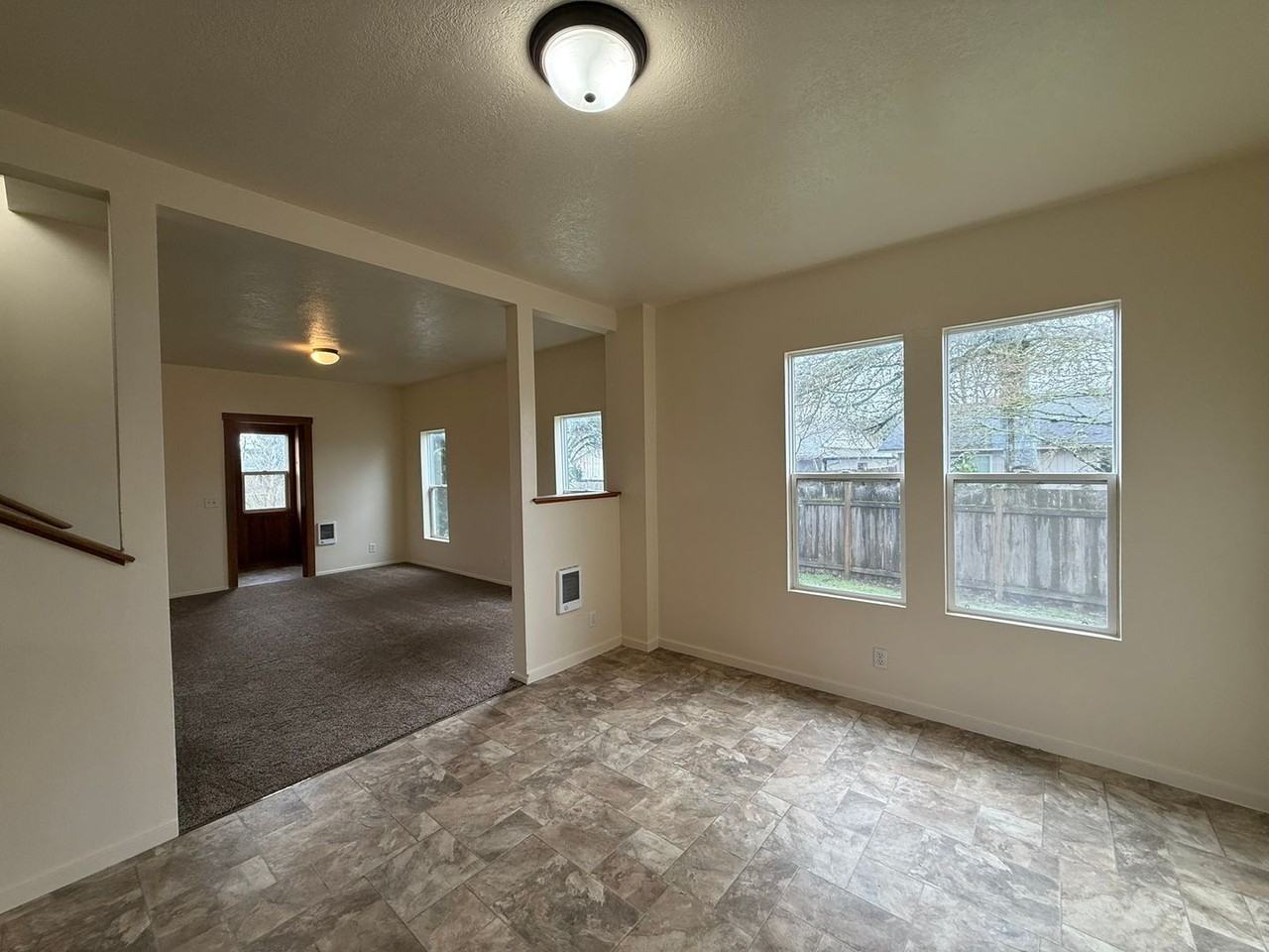 1133 Irvington Dr - Photo 7 of 31