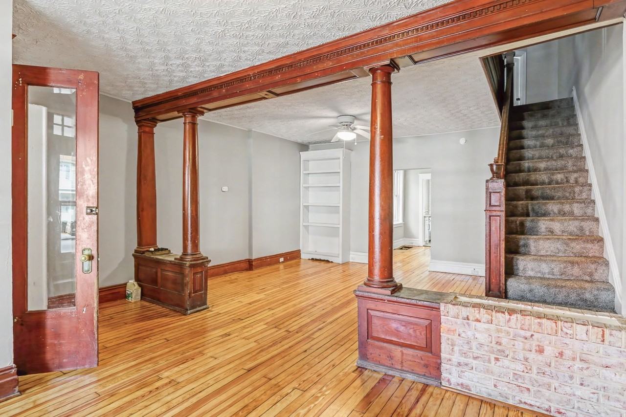 110 W Pomfret St - Photo 3 of 15